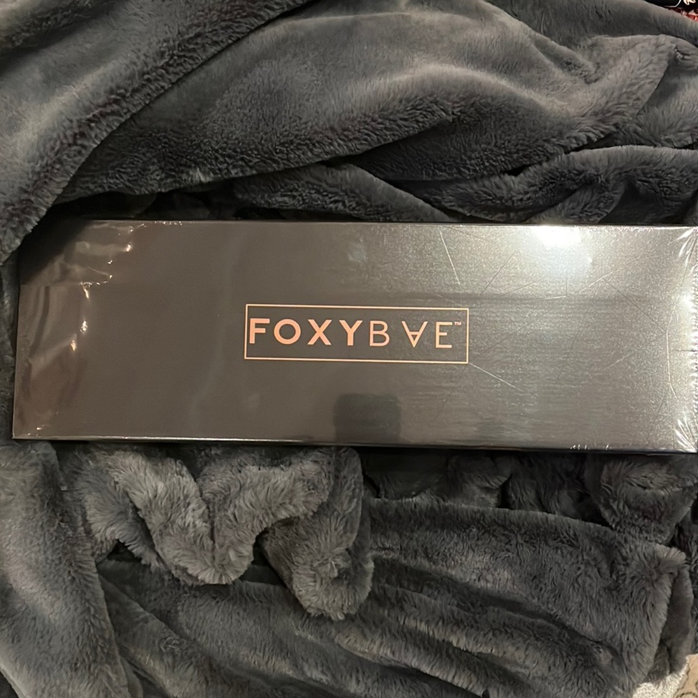 FoxyBae Rose Gold Dryer Brush